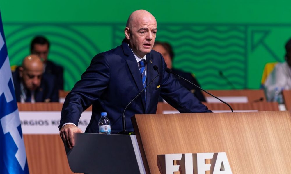 PREVRŠILI SVAKU MERU Infantino predložio najoštrije kazne za rasizam! Novi pokušaj da se spreči diskriminacija na stadionima