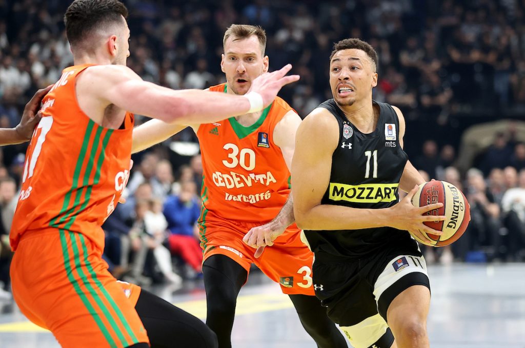 DRAMA U PUNOJ „ARENI“ Partizan sačuvao prvo mesto na tabeli! Pao je rival koji ga često pobeđuje (VIDEO)