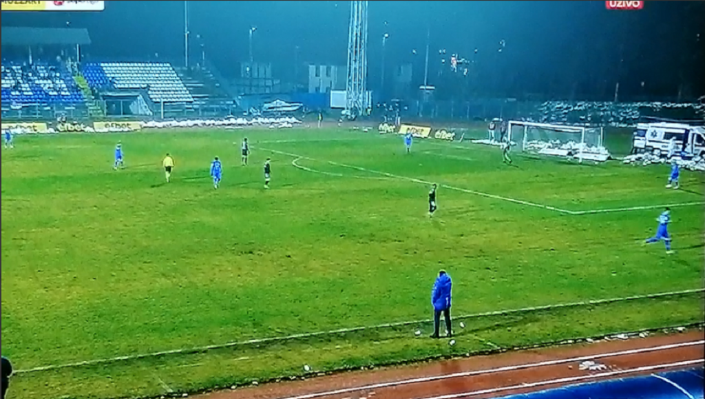 BOLAN JAUK! Golman Mladosti kolima Hitne pomoći odvezen u bolnicu (VIDEO)