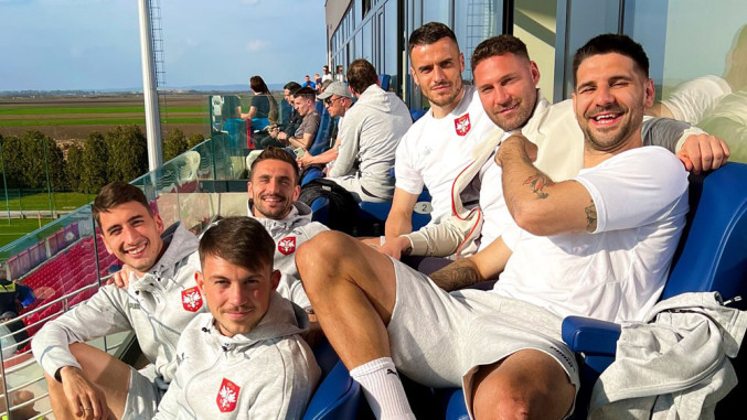 BAŠ SU RASPOLOŽENI „Orlovi“ uz osmehe dočekuju Litvaniju (FOTO)