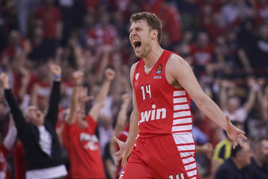 IZJAVA KOJA ĆE DA ODJEKNE U SRBIJI Vezenkov izabrao Partizan, pa progovorio i o Zvezdi: Kod njih nije toliko nezgodno… (VIDEO)