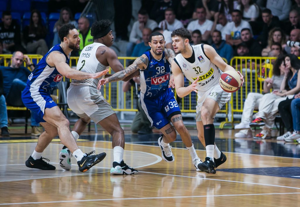 POLUVREME U Podgorici za sada „jednosmerna ulica“! Partizan dosta bolji od protivnika