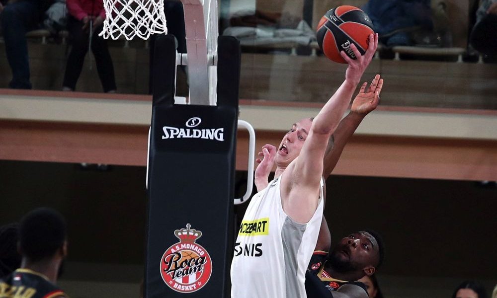 AVRAMOVIĆ VOZI „VALJAK“ KA TOP 8 Partizan na poluvremenu vodi sa sedam razlike u Kneževini