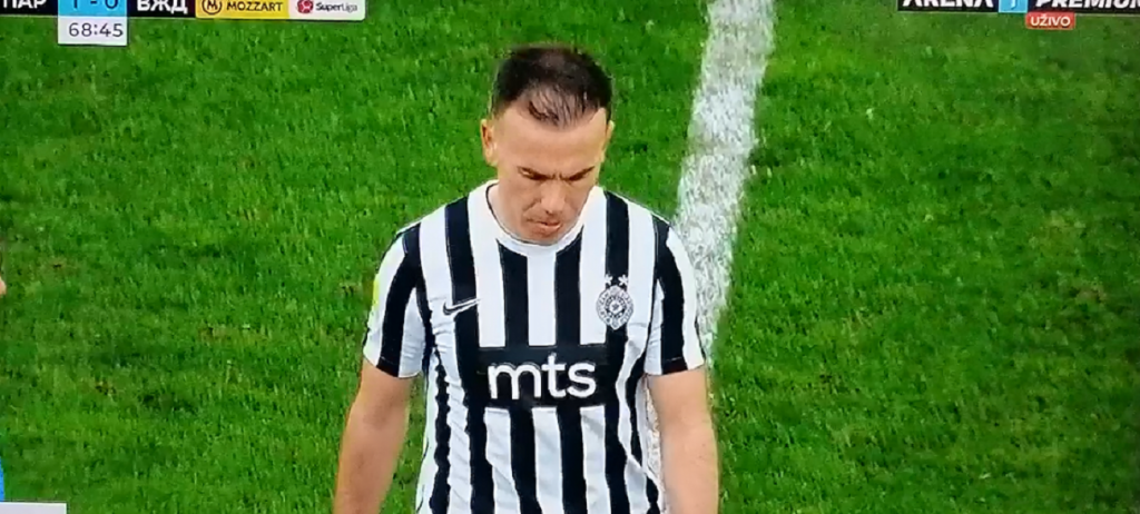 LJUT NA SEBE ILI DULJAJA? Natho nezadovoljan napustio teren (VIDEO)