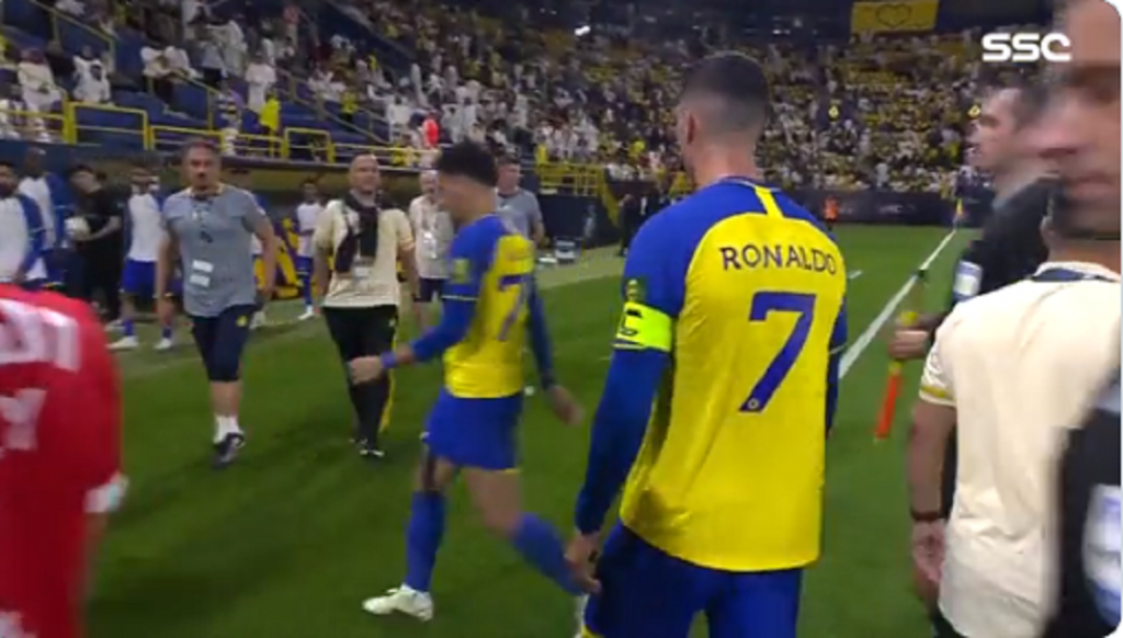 NOVI GAF PORTUGALCA Ronaldo se na poluvremenu izvikao na trenera, Hrvat samo pognuo glavu (VIDEO)