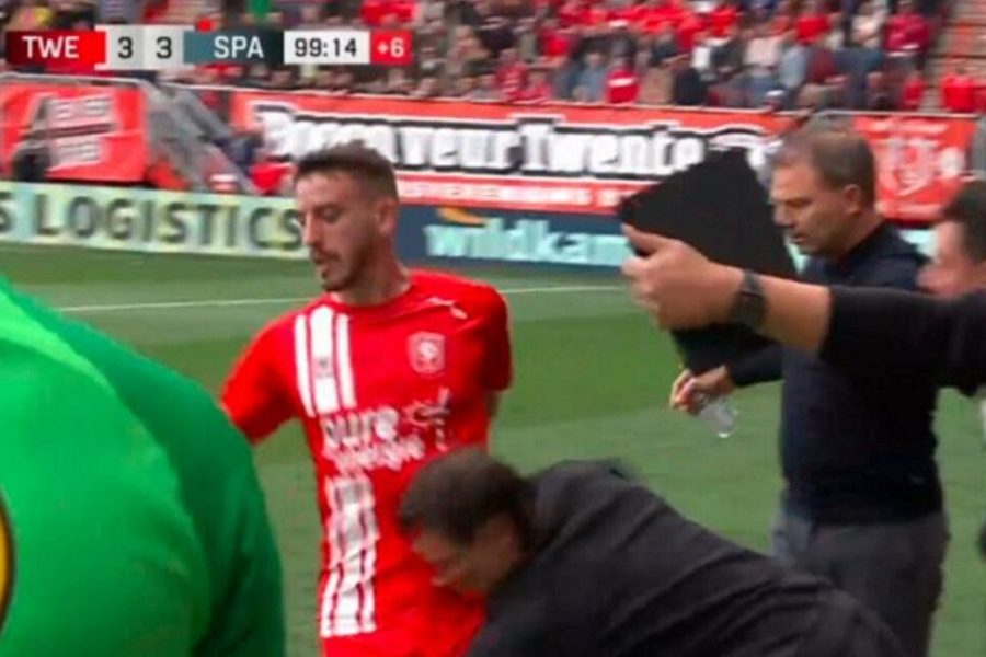 SKANDAL O ovome bruji Holandija! Pomoćni trener faulirao protivničkog igrača! (VIDEO)