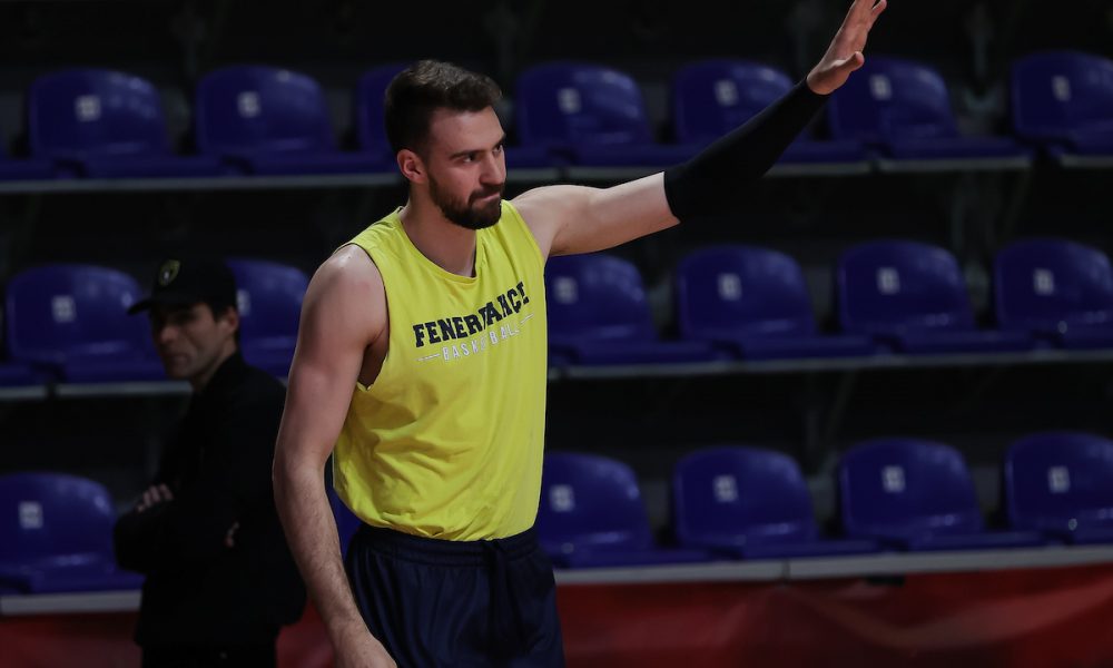 NE KRIJE LJUBAV PREMA ZVEZDI Gudurić otkrio kako bi reagovao da je pogodio šut za pobedu! Evo šta je rekao… (VIDEO)