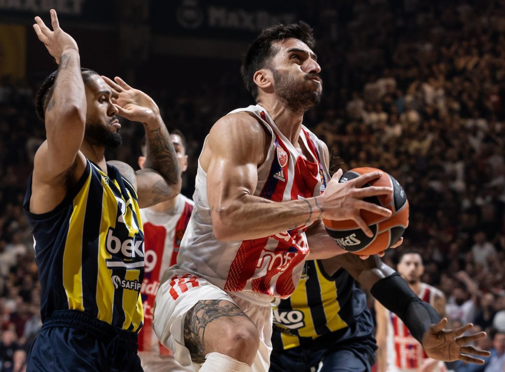 REAKCIJA SA MALOG KALEMEGDANA Crvena zvezda reagovala na pisanje o odlasku Kampaca