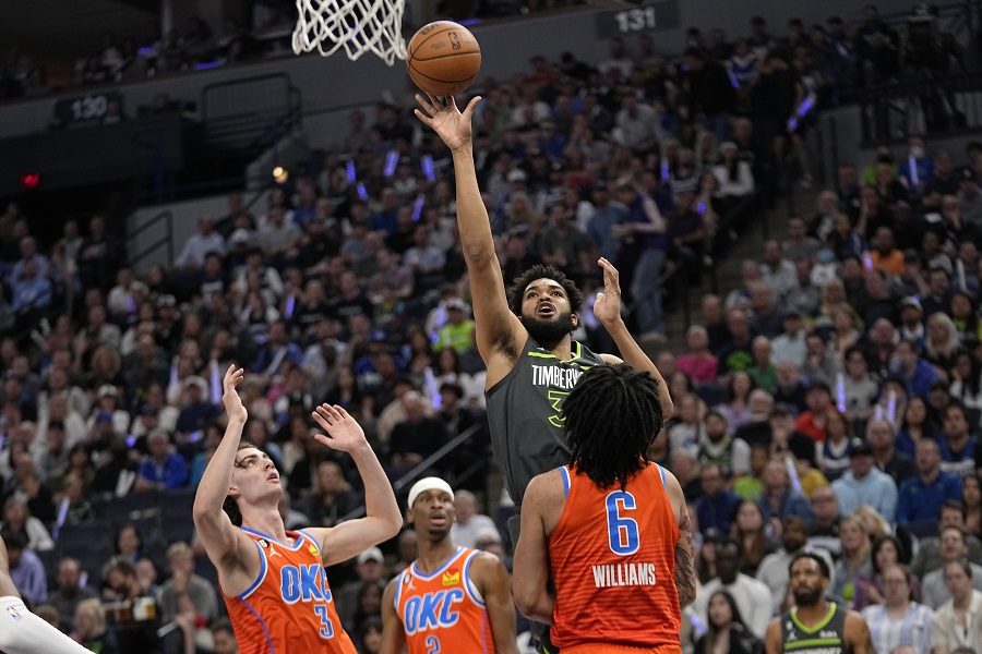 NBA „BOMBA“ Trejdovan jedan od najvećih Jokićevih rivala! Izgleda da mu se ovo nije svidelo (FOTO)