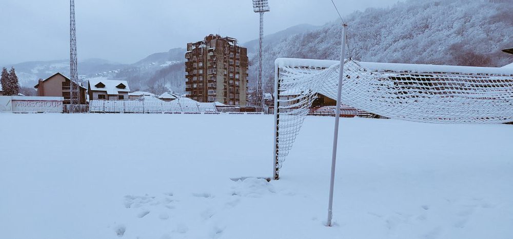 ODLOŽENE DVE UTAKMICE Sneg iznenadio superligaške klubove! Poznat novi termin odigravanja