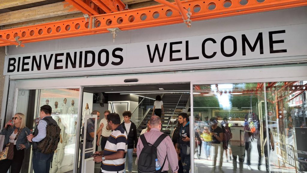 CRNO-BELI „SANTJAGO BERNABEU“ Partizan u muzeju Real Madrida! Ova dva kluba su povezana više nego što mislite (FOTO+VIDEO)