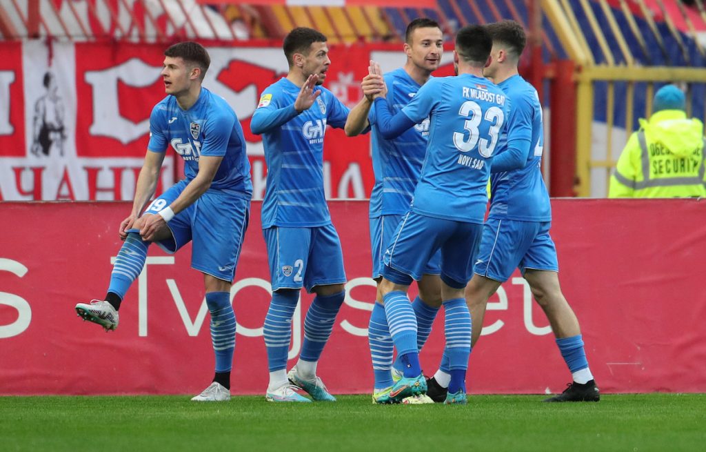 „HAOS“ NA „MARAKANI“ Mladost povela, Zvezdi poništen gol, pa priznat posle tri minuta povlačenja linija (VIDEO)
