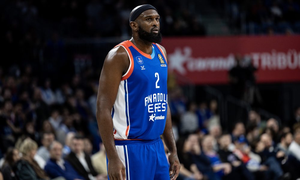 STRAŠNO Singlton doživeo srčani napad! Efes se oglasio saopštenjem