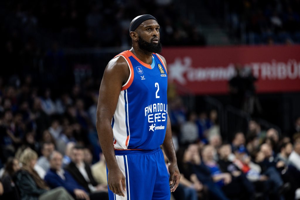 STRAŠNO Singlton doživeo srčani napad! Efes se oglasio saopštenjem