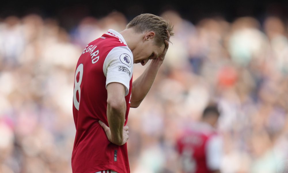 KRAJ TRKE ZA TITULU? Arsenal doživeo debakl na svom terenu! Navijači ranije napustili stadion (VIDEO)
