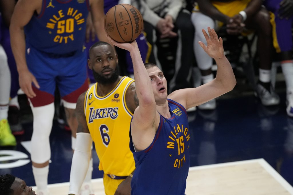 PLJUŠTE POHVALE Jokić oduševio NBA igrače! Ipak, najbolji komentar dao je bivši centar „orlova“: Džaba im…