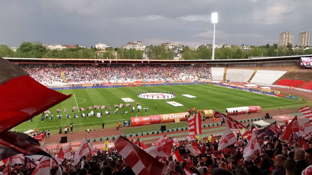 PRELEPA SLIKA „Marakana“ se napunila, barjaci se zaviorili (VIDEO)