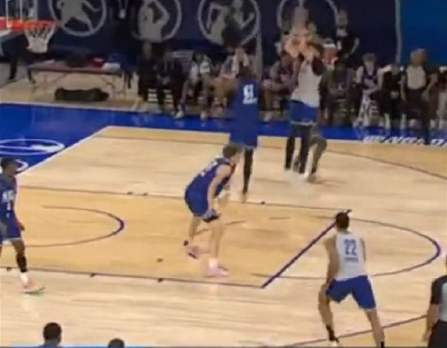 OPAKO DOBAR Ne haje za Partizan, igra svoju igru… Vukčević u Americi pogađa iz svih pozicija! „Malo je takvih igrača“ (VIDEO)