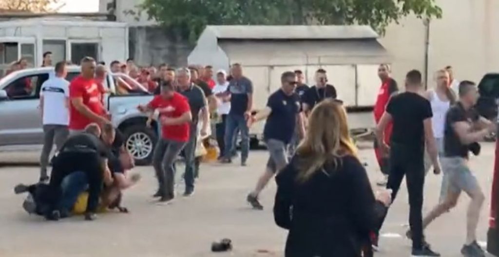 ŠORKA Tuča u Hrvatskoj posle utakmice, ali muzika sa razglasa nije prestala (VIDEO)