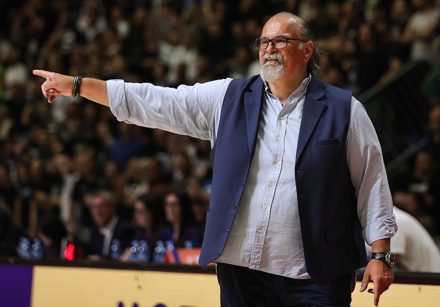 FIBA LIGA ŠAMPIONA Džikić se bori za pehar, igrači zaplakali kada su čuli tužnu vest (VIDEO)