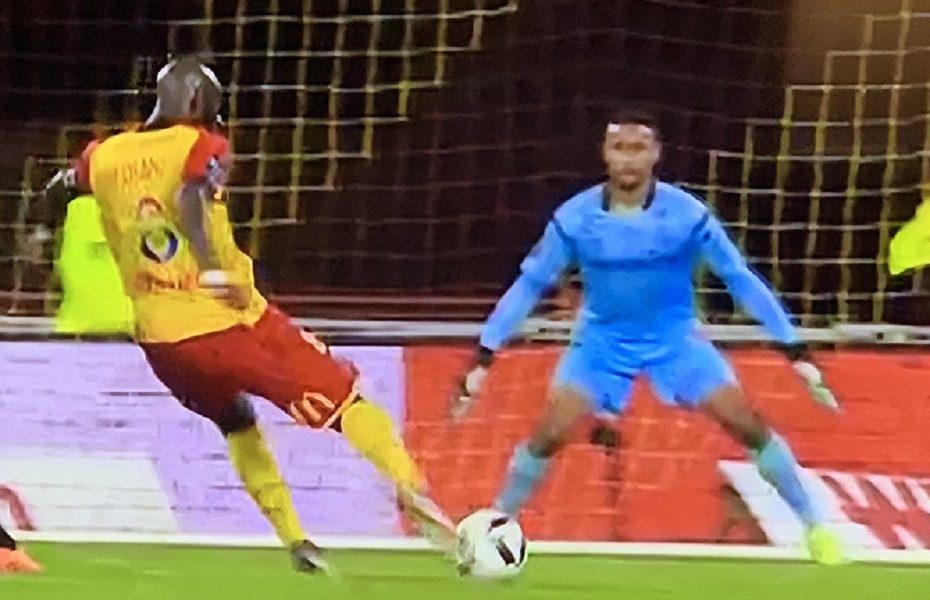 LIGA 1 Veliki preokret Lansa, koji je gubio i imao igrača manje… I dalje sanja titulu (VIDEO)