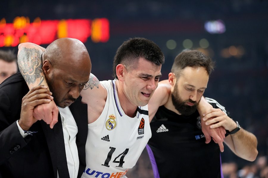 Trener Real Madrida izuzetno zabrinut posle povrede Deka (VIDEO)