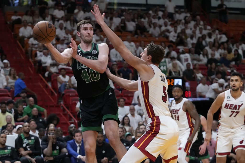 BLIZU JE „METLA“ Majami pregazio Boston, igrao i Jović!
