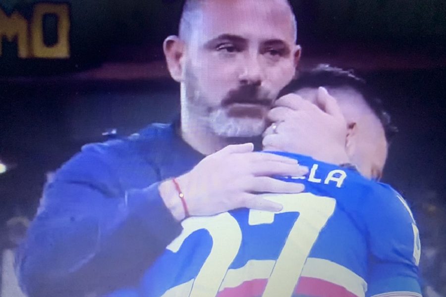 SAMPDORIJA Emotivan oproštaj legende od navijača, tešio ga i Stanković (VIDEO)