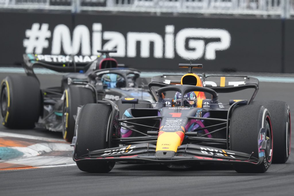 FORMULA 1 Trka u Majamiju: Naravno, Ferstapen