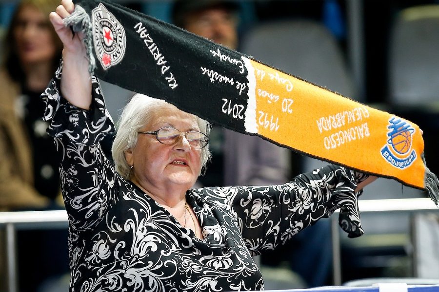 „Grobari“ odali počast Milki Džikić jednom njenom rečenicom (FOTO)