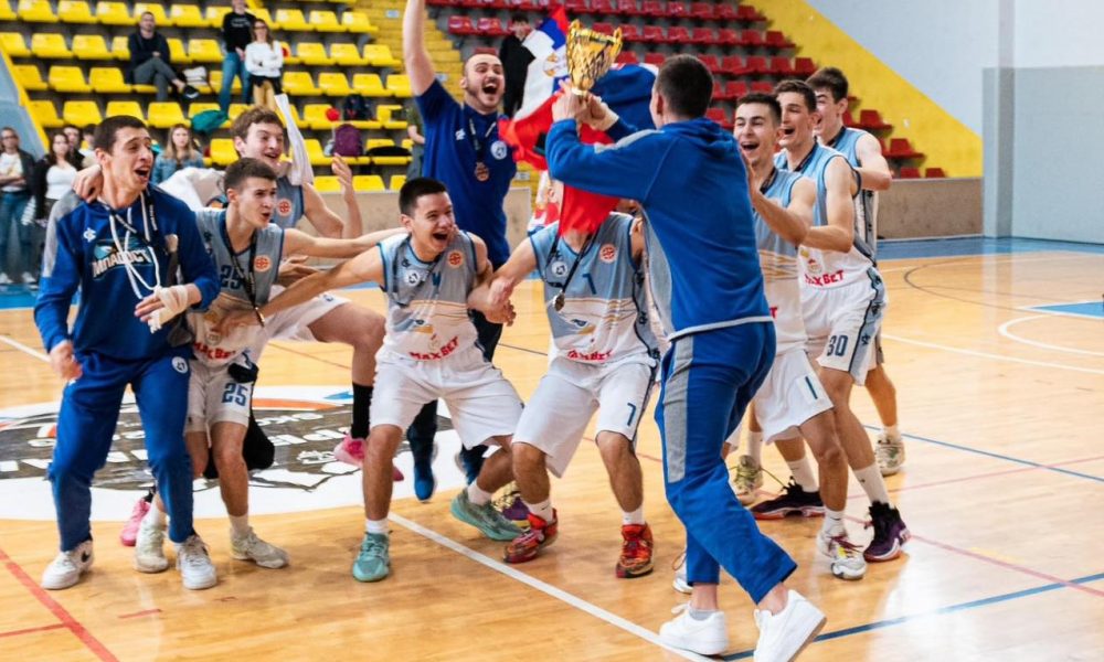 SEZONA IZ SNOVA Dominacija mlađih kategorija Mladosti MaxBet! Simić: Rekordan broj dece u školi košarke