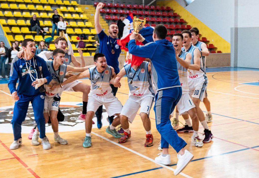 SEZONA IZ SNOVA Dominacija mlađih kategorija Mladosti MaxBet! Simić: Rekordan broj dece u školi košarke