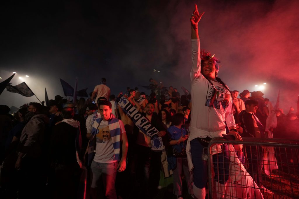 GORI JUG ITALIJE Napoli je šampion, prvi put od vremena velikog El Pibea (VIDEO)