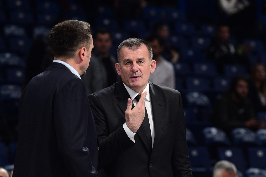 NIKAD OŠTRIJI Savić: Kada klovn uđe u palatu… (FOTO)