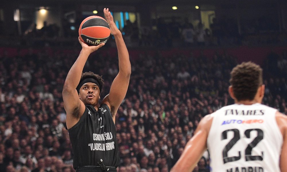 MOĆNI LEDEJ Ovako nešto u plej-ofu Evrolige nije viđeno 18 godina! Partizanov igrač u stilu legendarnog Argentinca (VIDEO)