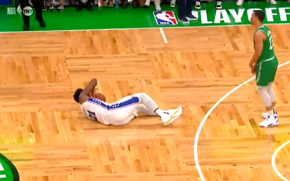 Boston razneo Filadelfiju, MVP Embid nastavlja da glumi, mnogi mu se smeju (VIDEO)