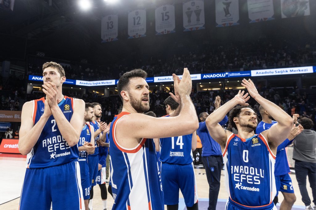 PONOVO MVP Micić nestvarnom partijom doneo titulu Efesu! Sledeća stanica NBA? (FOTO)