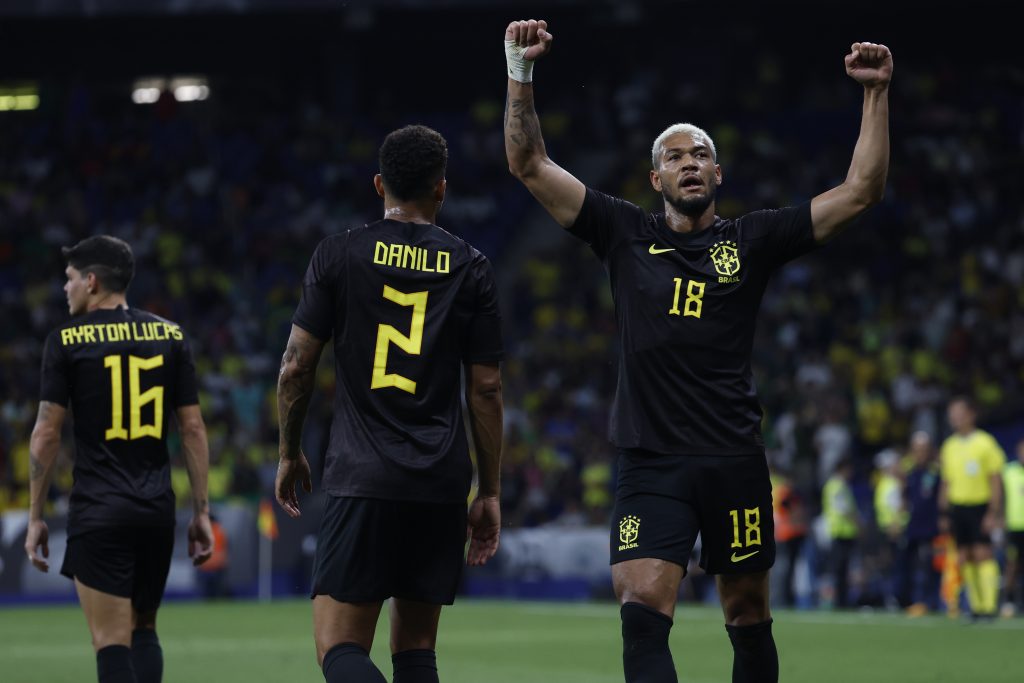PRVI PUT U ISTORIJI Brazil je igrao u skroz crnim dresovima, evo koji je razlog za to… (FOTO)