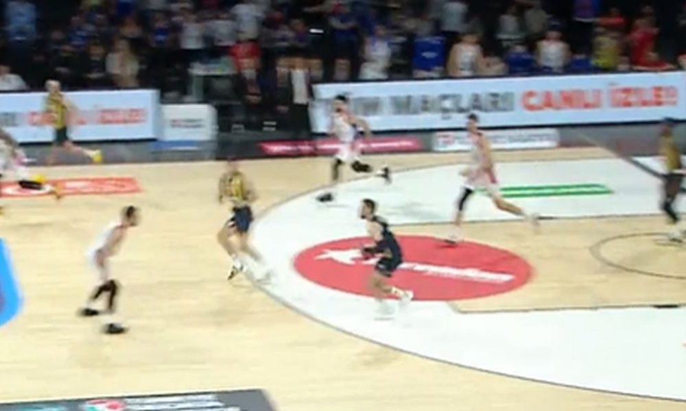 KAKAV KOŠ Gudurić pogodio „iz Aja Sofije“! Potez o kome se priča u Turskoj (VIDEO)