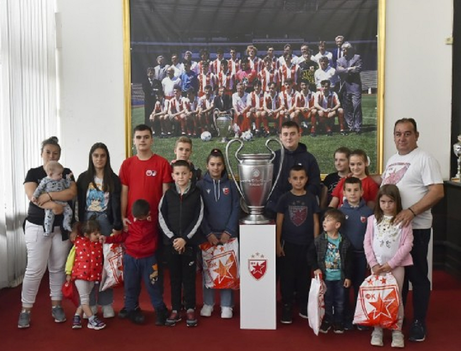 Zvezda ugostila 14-članu porodicu Filić iz Kragujevca (VIDEO)