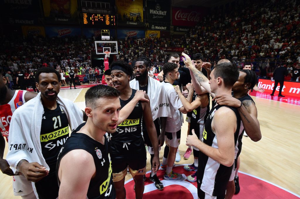 SPREMA SE BOMBA Partizan želi američkog plejmejkera, ali mu je konkurencija evropski velikan