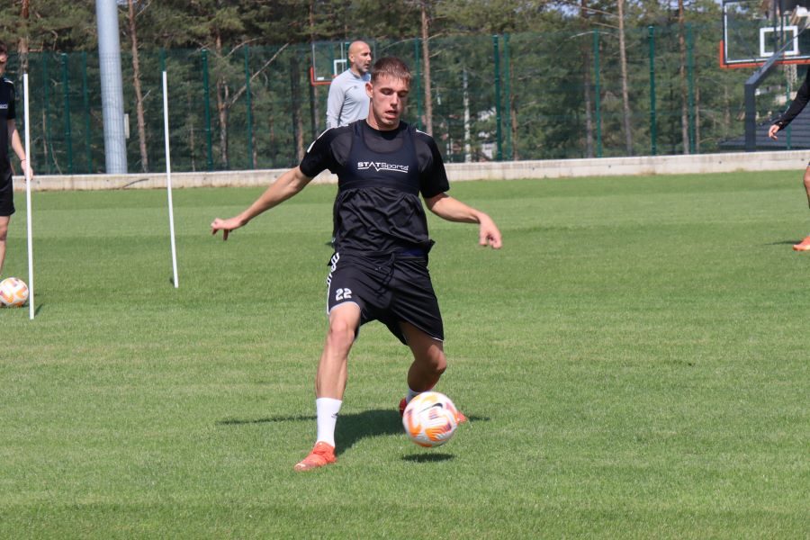 SUBOTIĆ ZADUŽIO DRES „BRĐANA“ Čukarički predstavio i treće pojačanje za narednu sezonu