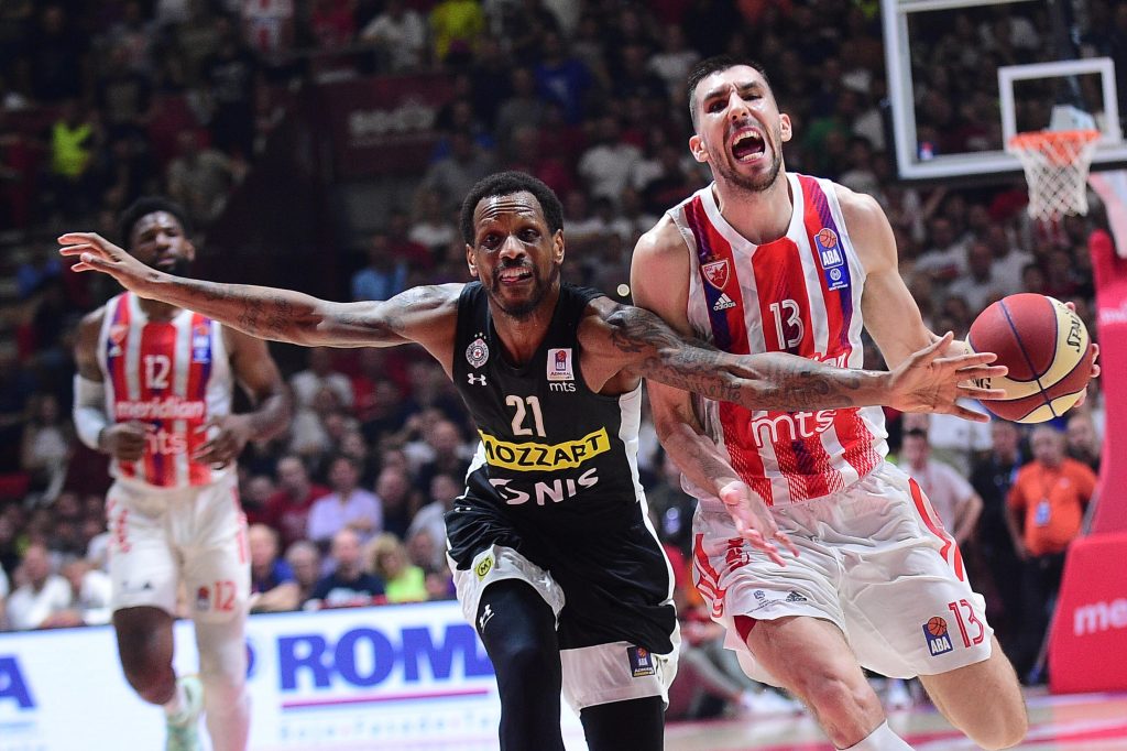 STIŽU KAZNE ZA VEČITE Zvezda će da prođe dosta teže, pominje se pražnjenje tribina! Evo šta čeka Partizan…