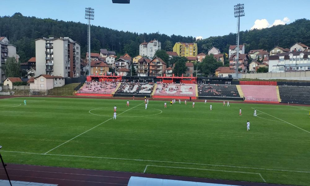 NE PLAĆAJU ULAZ, KAFA NA STOLU Zvezda se gleda sa balkona (VIDEO)