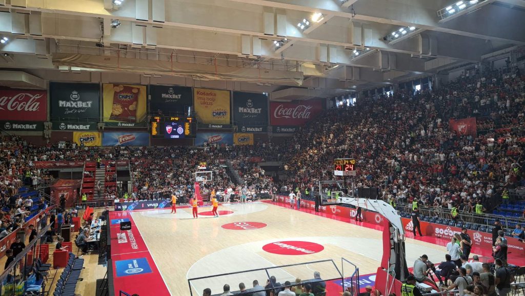 SPROVEDENA KAZNA Evo kako izgleda ispražnjeni deo „Pionira“ pred večiti derbi! (VIDEO)