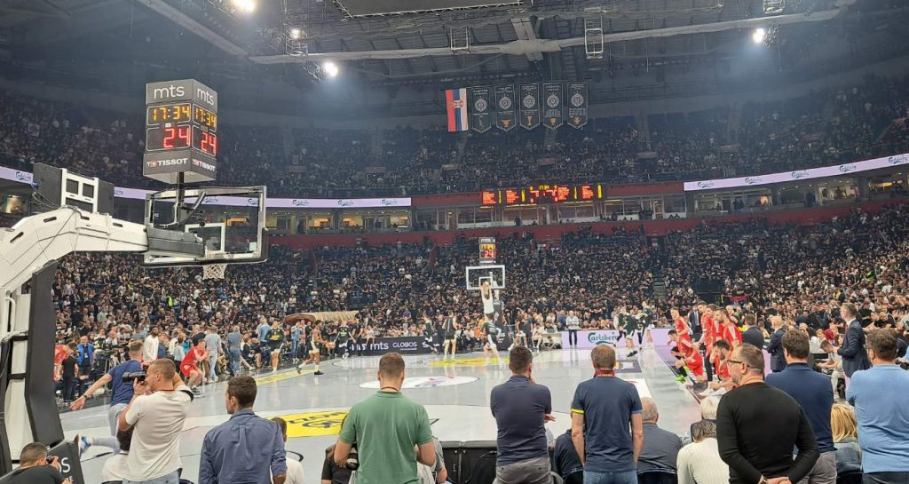 POVRATAK NA TEREN Zvezda i definitivno jača ulazi u večiti derbi! (VIDEO)