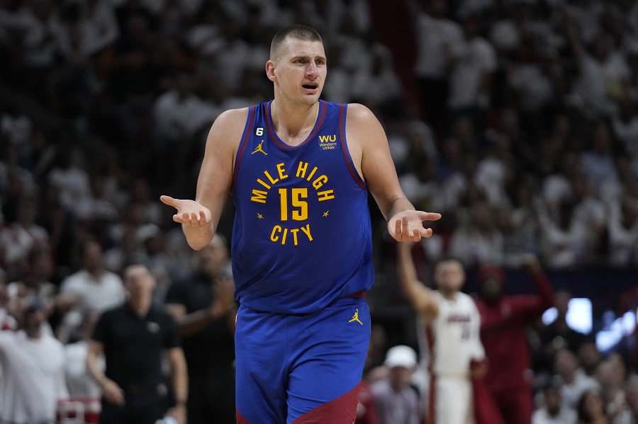 LUDA NOĆ U NBA LIGI Jokić ostao bez važnog saigrača, Dončiću se vratila superzvezda!