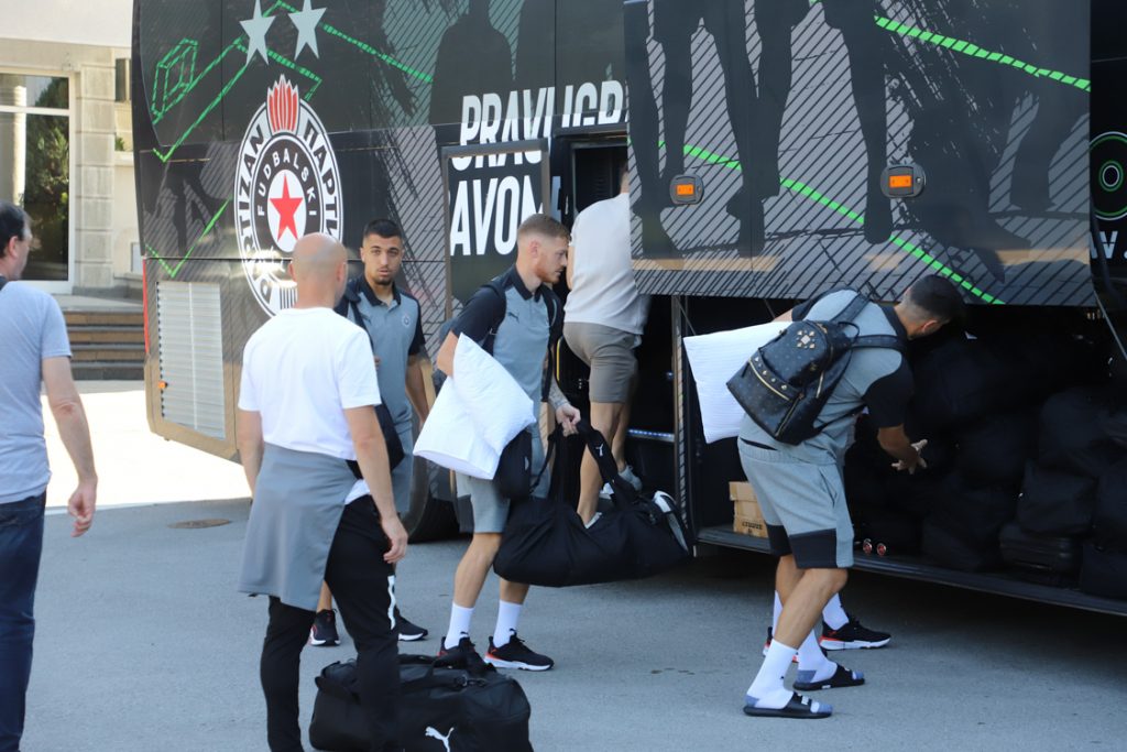 ZALET CRNO-BELIH Partizan otišao u Sloveniju, pogledajte spisak igrača na koje Duljaj računa