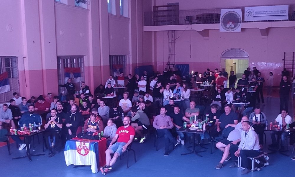 U TEM SOMBORU! MaxBet sport svedok istorijske noći, orilo se „MVP“, evo šta su nam Nikolini sugrađani rekli (FOTO+VIDEO)
