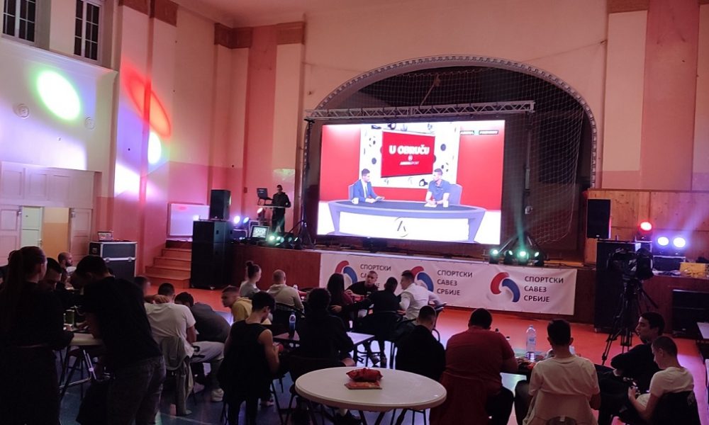 NEMA SPAVANJA Ceo grad je na nogama, Sombor čeka Jokićev prsten! (FOTO+VIDEO)